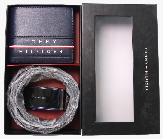 Tommy Hilfiger Set of Wallet and Belt-3