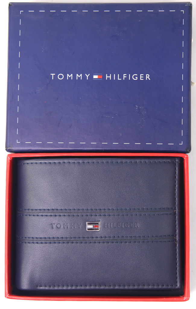Tommy Hilfiger Bifold Wallet-13
