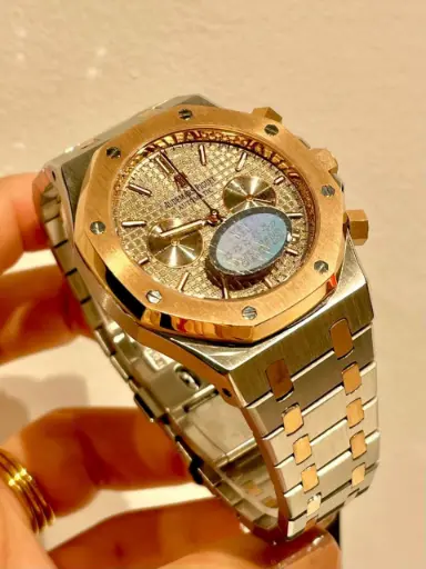 [Audemars piguet Audemars Piguet Royal Oak Chronograph watch in a two-tone rose gold and stainless steel design -114] Audemars piguet Audemars Piguet Royal Oak Chronograph watch in a two-tone rose gold and stainless steel design -114